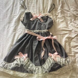 New Women’s Pink and Black Dress